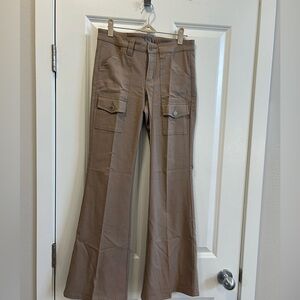 LEI stretch tan cargo pants